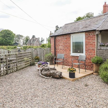 St Cuthbert'S Cottage Beal 外观 照片