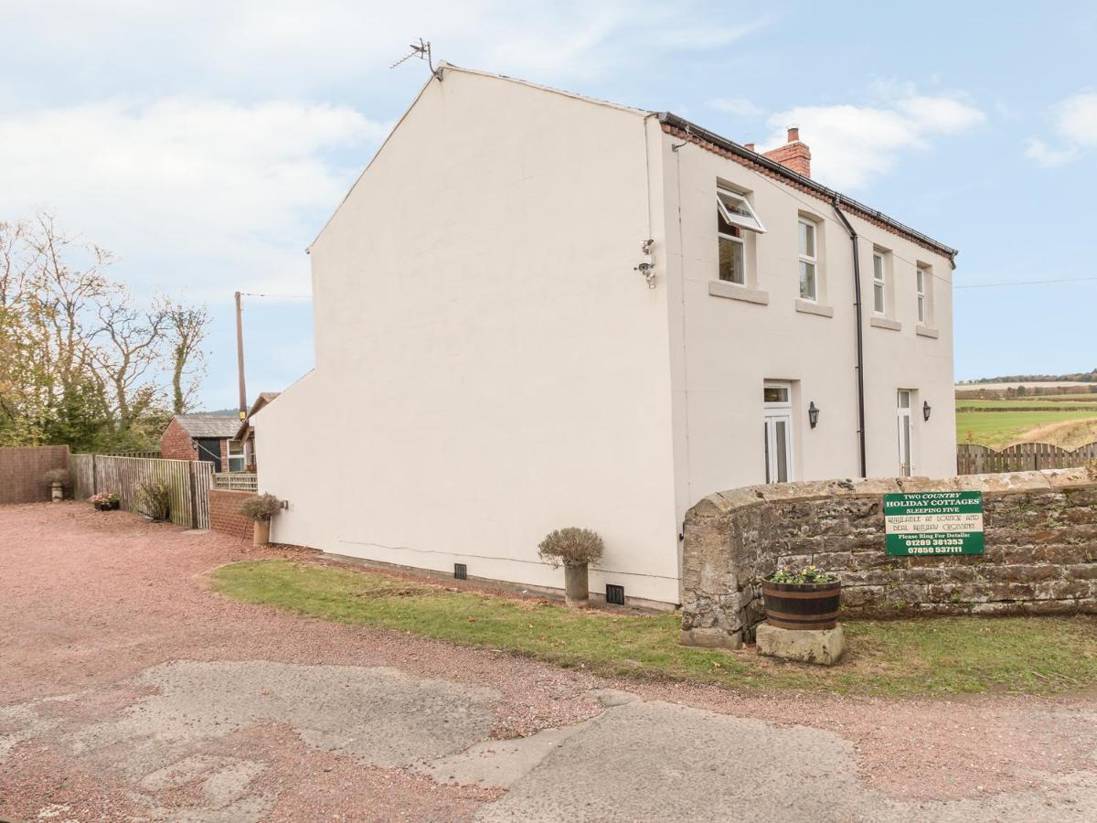 St Cuthbert'S Cottage Beal 外观 照片